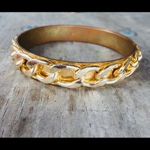 Molded Chain Gold Bangle Bracelet